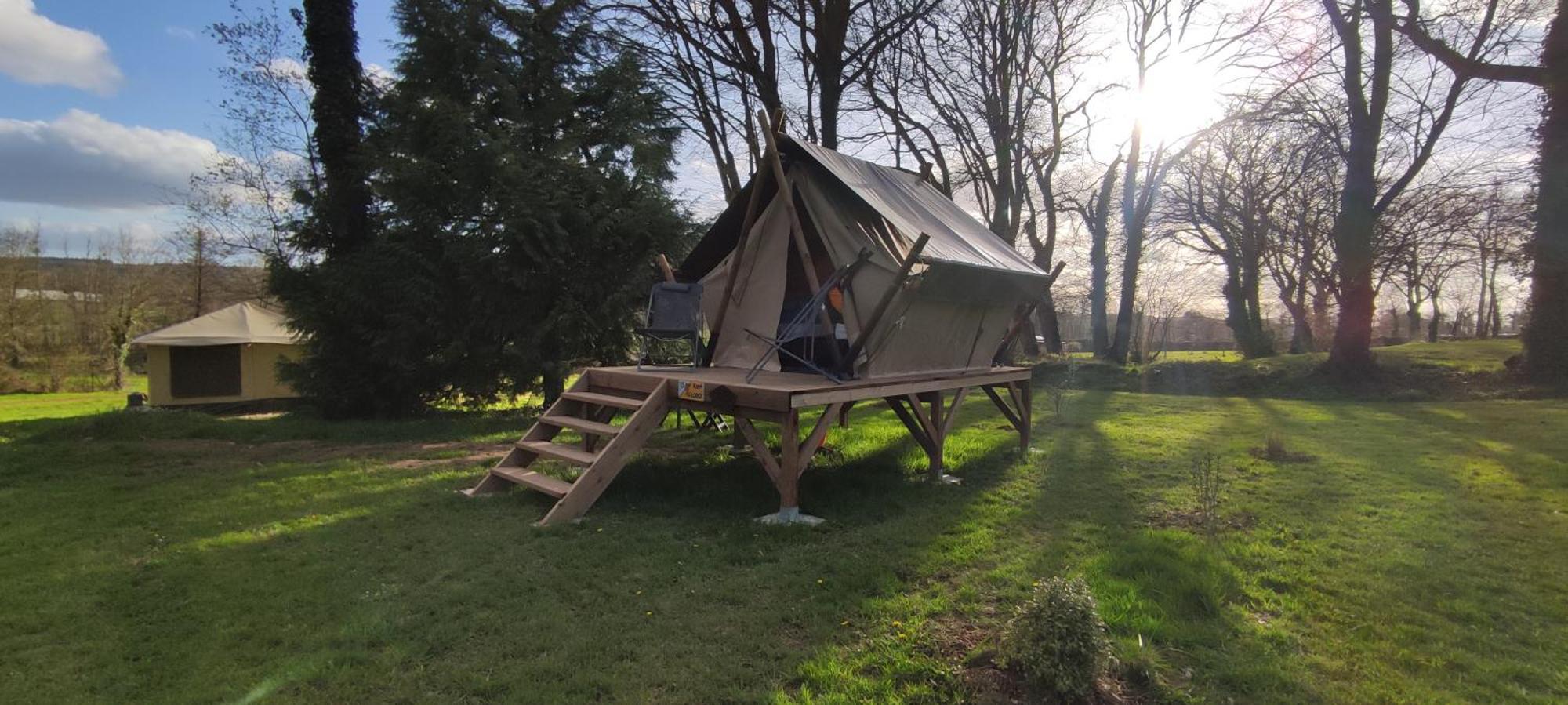 Camping Le Val Aux Fees - Broceliande Concoret Екстериор снимка