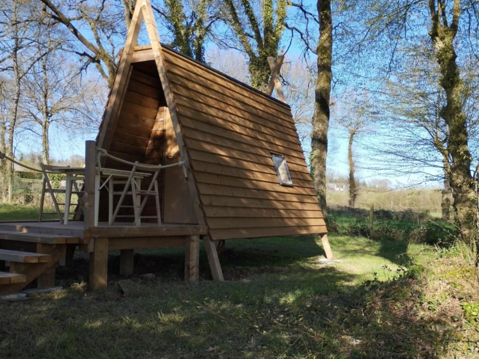 Camping Le Val Aux Fees - Broceliande Concoret Екстериор снимка