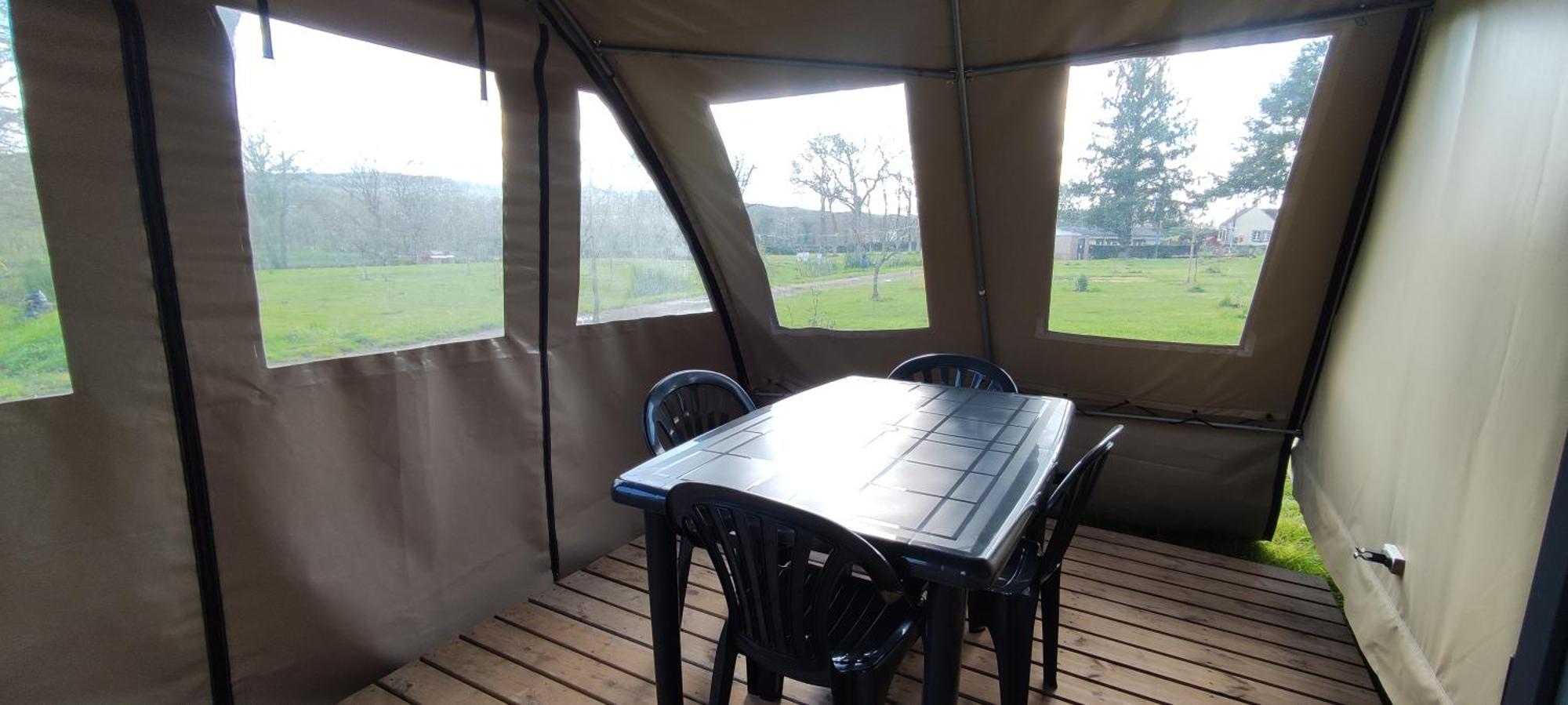 Camping Le Val Aux Fees - Broceliande Concoret Екстериор снимка