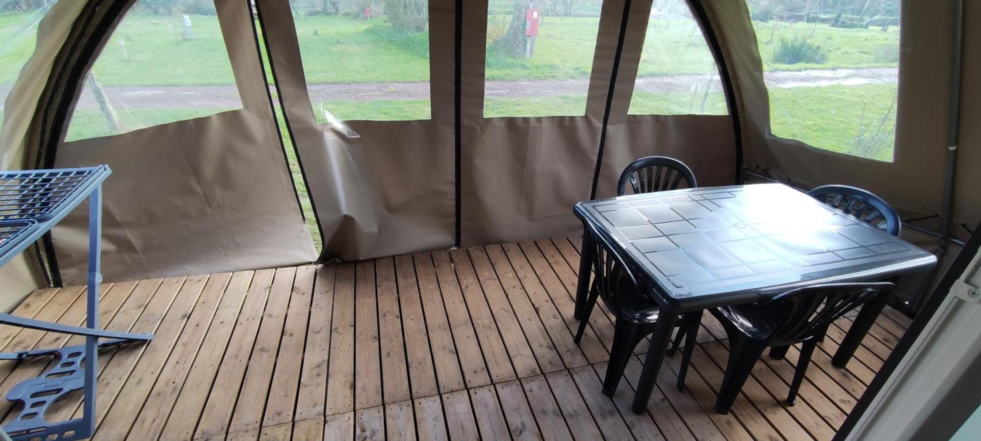 Camping Le Val Aux Fees - Broceliande Concoret Екстериор снимка