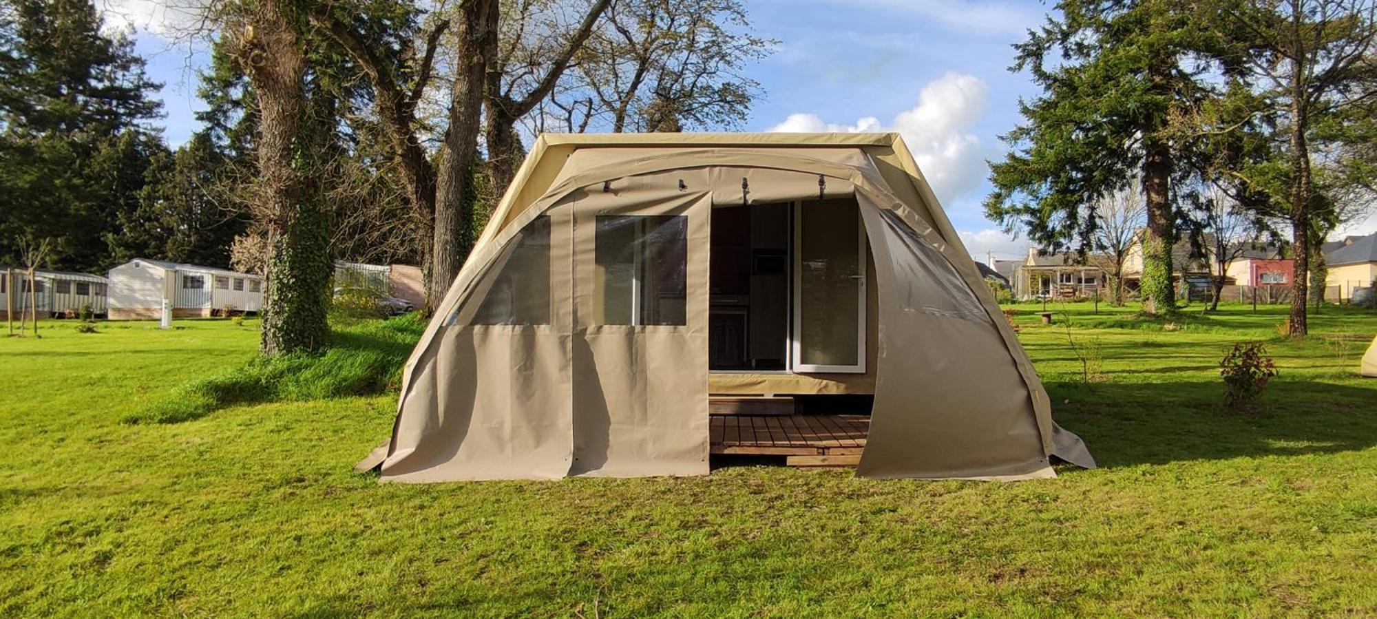 Camping Le Val Aux Fees - Broceliande Concoret Екстериор снимка