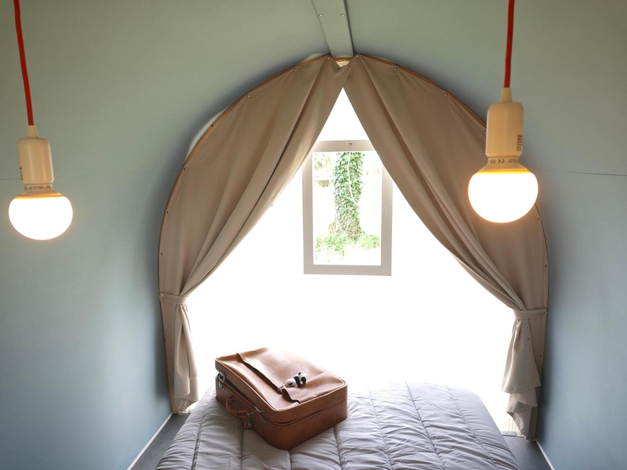 Camping Le Val Aux Fees - Broceliande Concoret Екстериор снимка