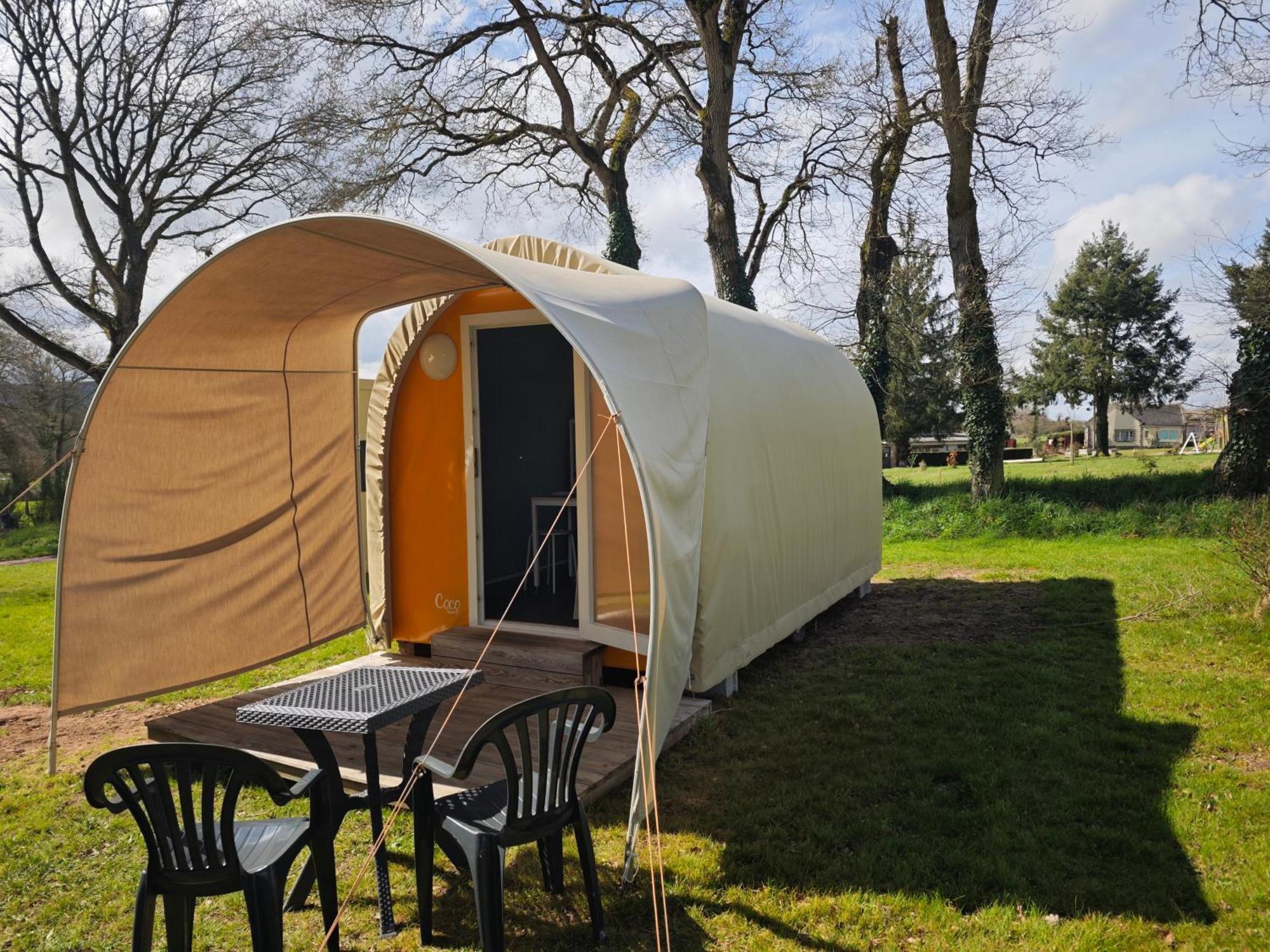 Camping Le Val Aux Fees - Broceliande Concoret Екстериор снимка
