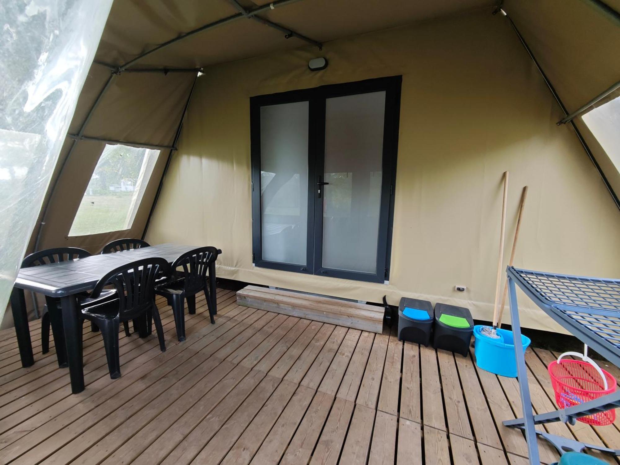 Camping Le Val Aux Fees - Broceliande Concoret Екстериор снимка