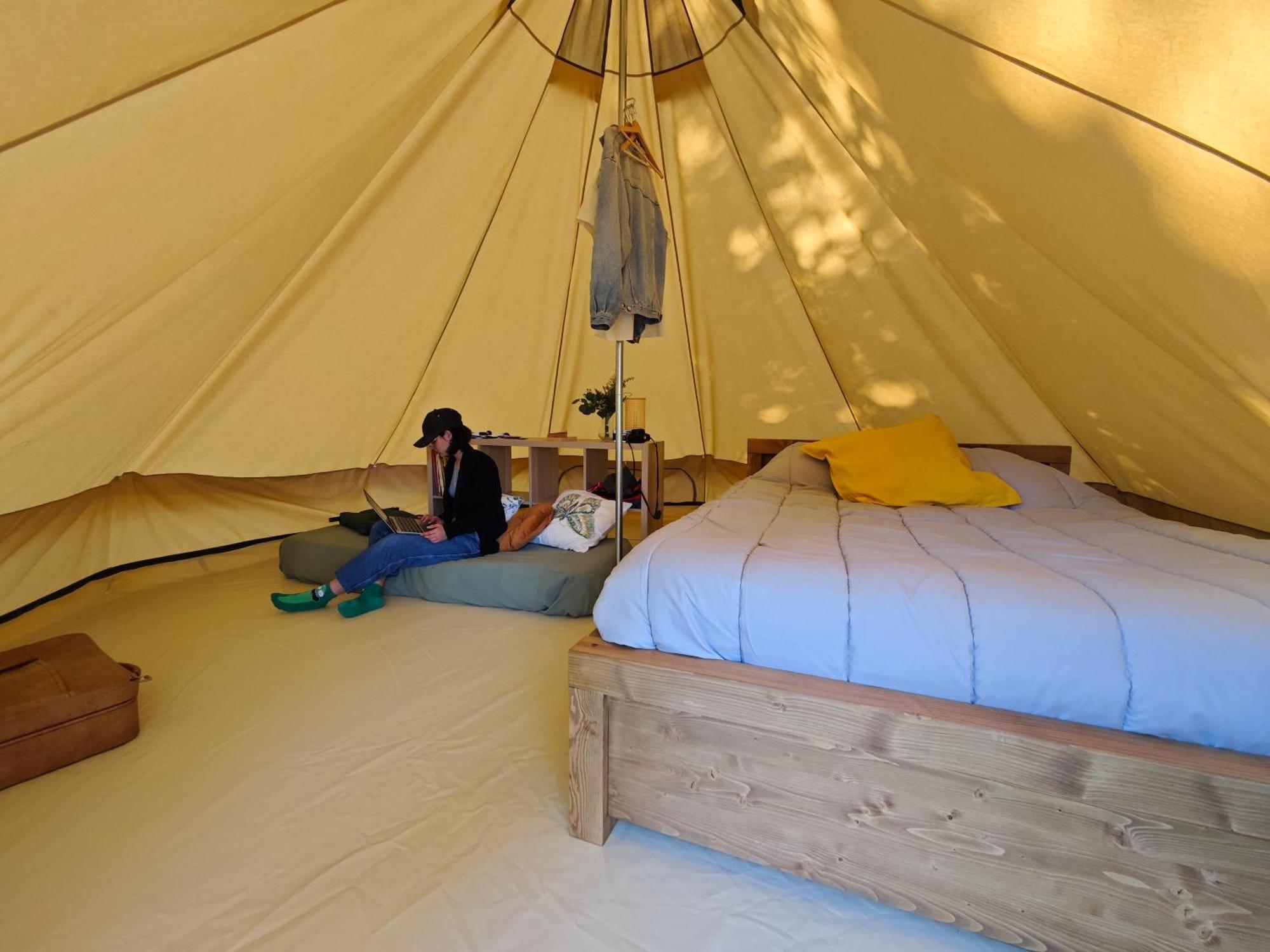 Camping Le Val Aux Fees - Broceliande Concoret Стая снимка